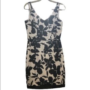 White House Black Market Pleat Front Sleeveless Floral Dress Black/White Size 4